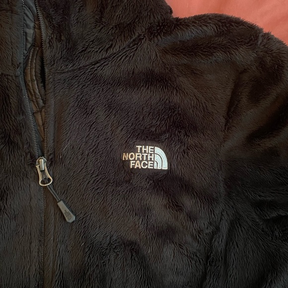 The North Face fuzzy jacket - Picture 6 of 12